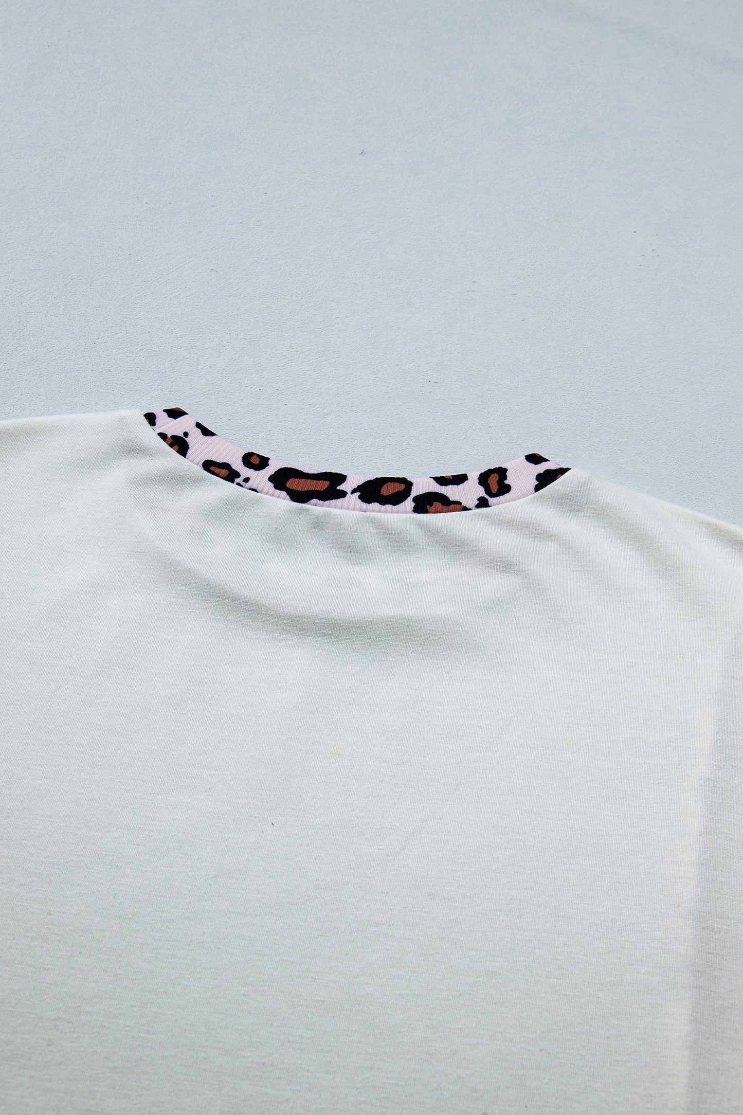 White Ribbed Leopard Patchwork Uneven Hem T Shirt